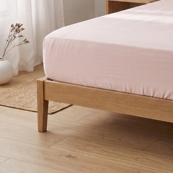 Simon Baker 300 Thread Count Egyptian Cotton Fitted Sheet - Cashmere - Image 1