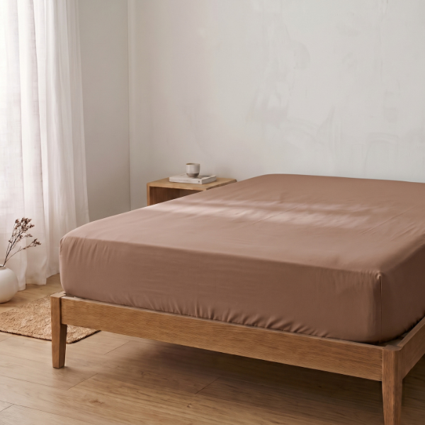 Simon Baker 300 Thread Count Egyptian Cotton Fitted Sheet - Mocha - Image 3